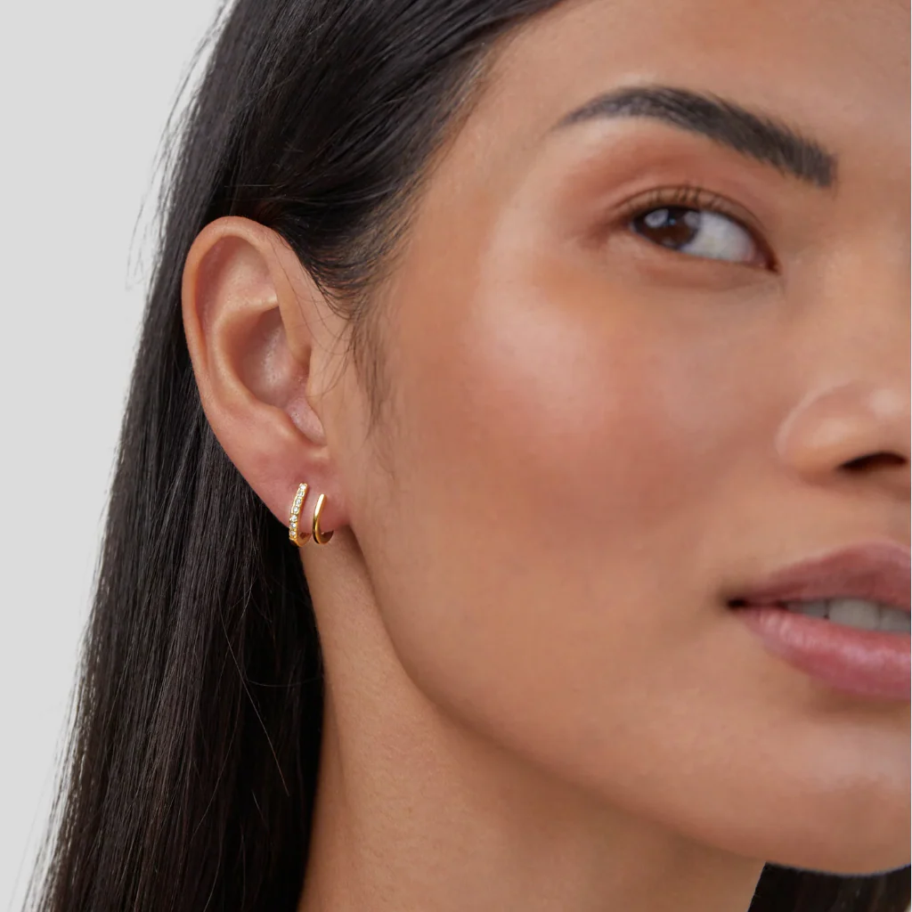 18K Gold & Crystal Claw Earrings - Image 3