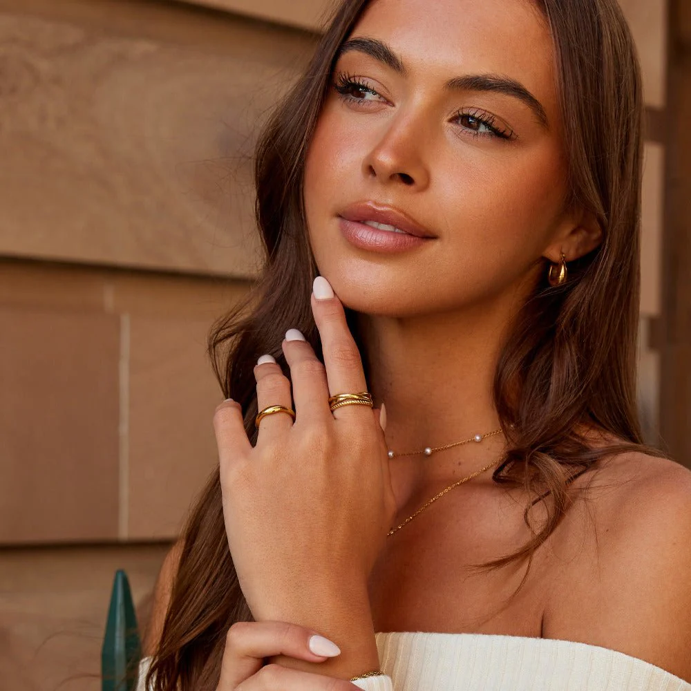 Ara Twisted Crossed Ring - Image 5