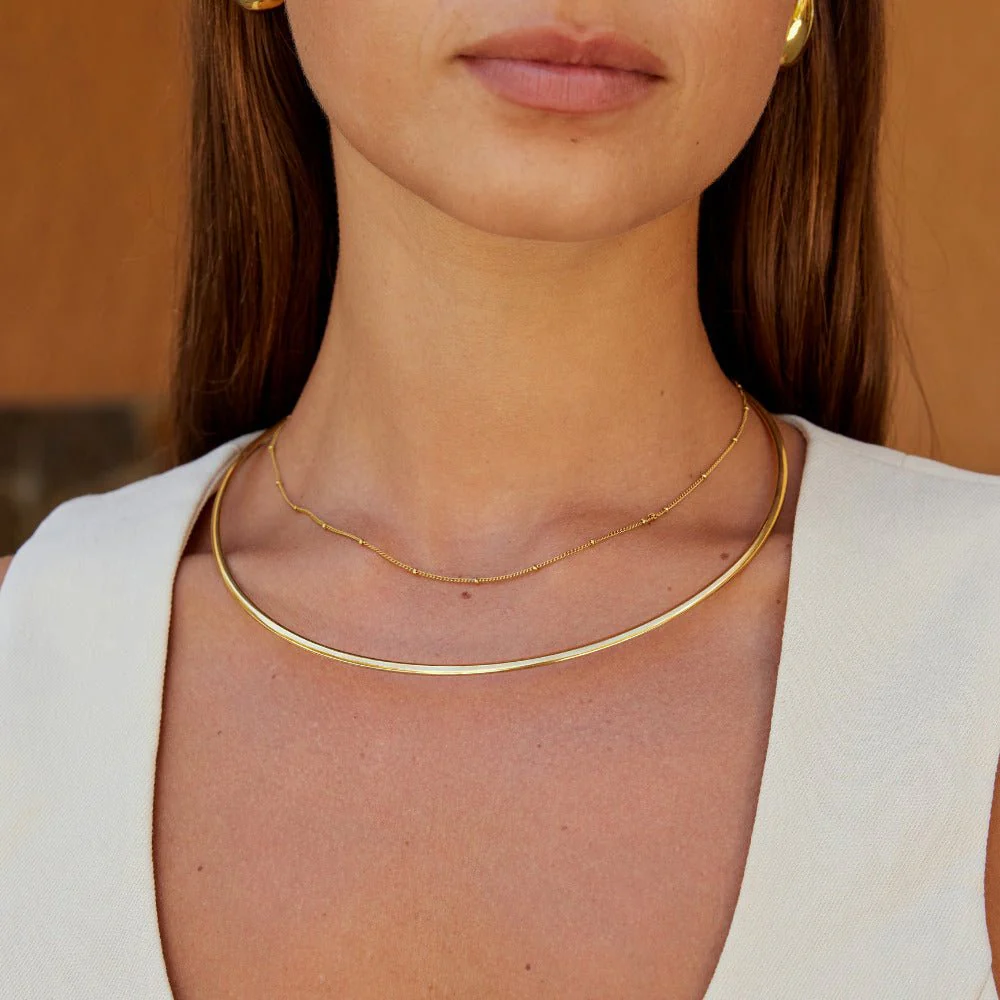 Dainty Gold Collar Necklace - Image 2