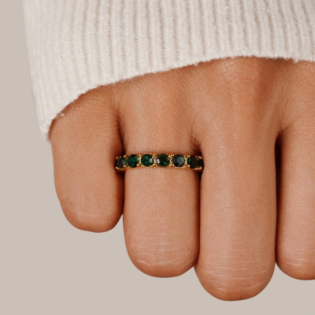 Emerald Beauty 18K Crystal Ring - Image 2