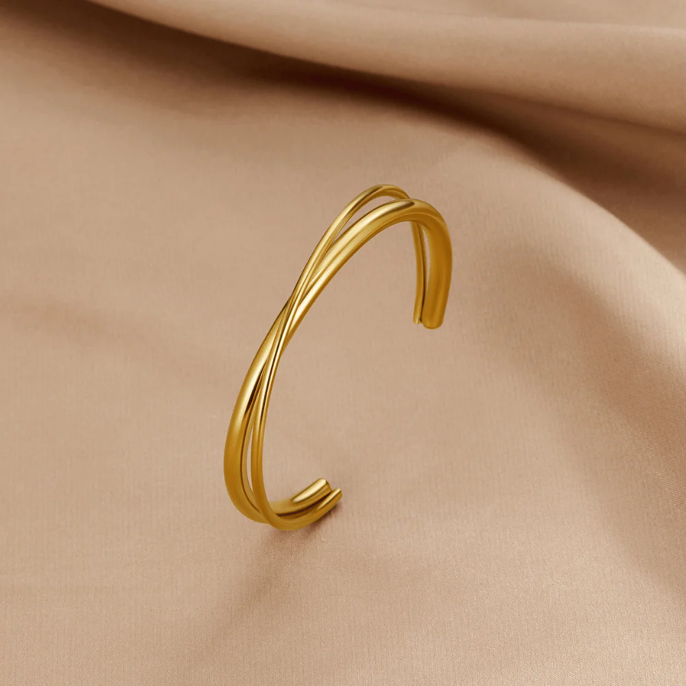 Eva Gold Twist Bracelet - Image 4