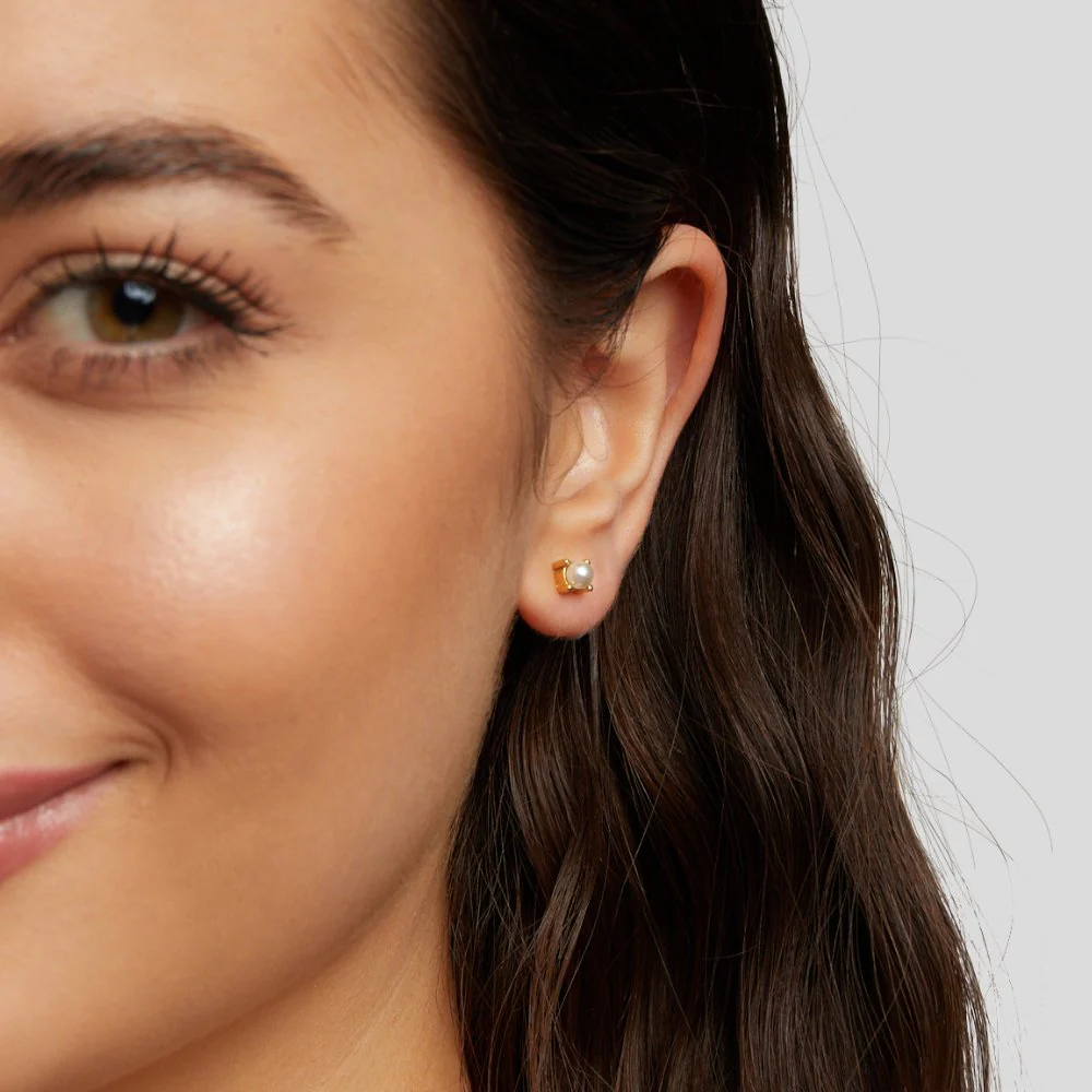Sofia Pearl Stud Earrings - Image 2