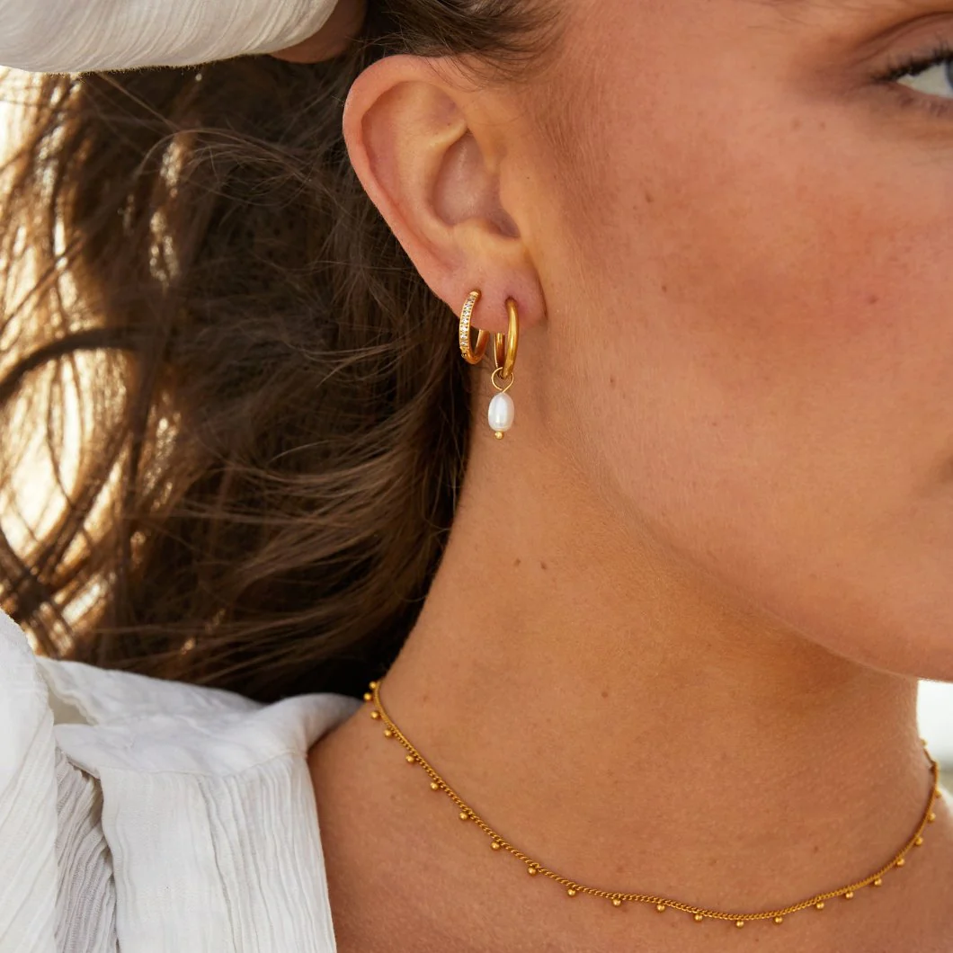 Freshwater Pearl Bella Hoop Earrings - Image 2