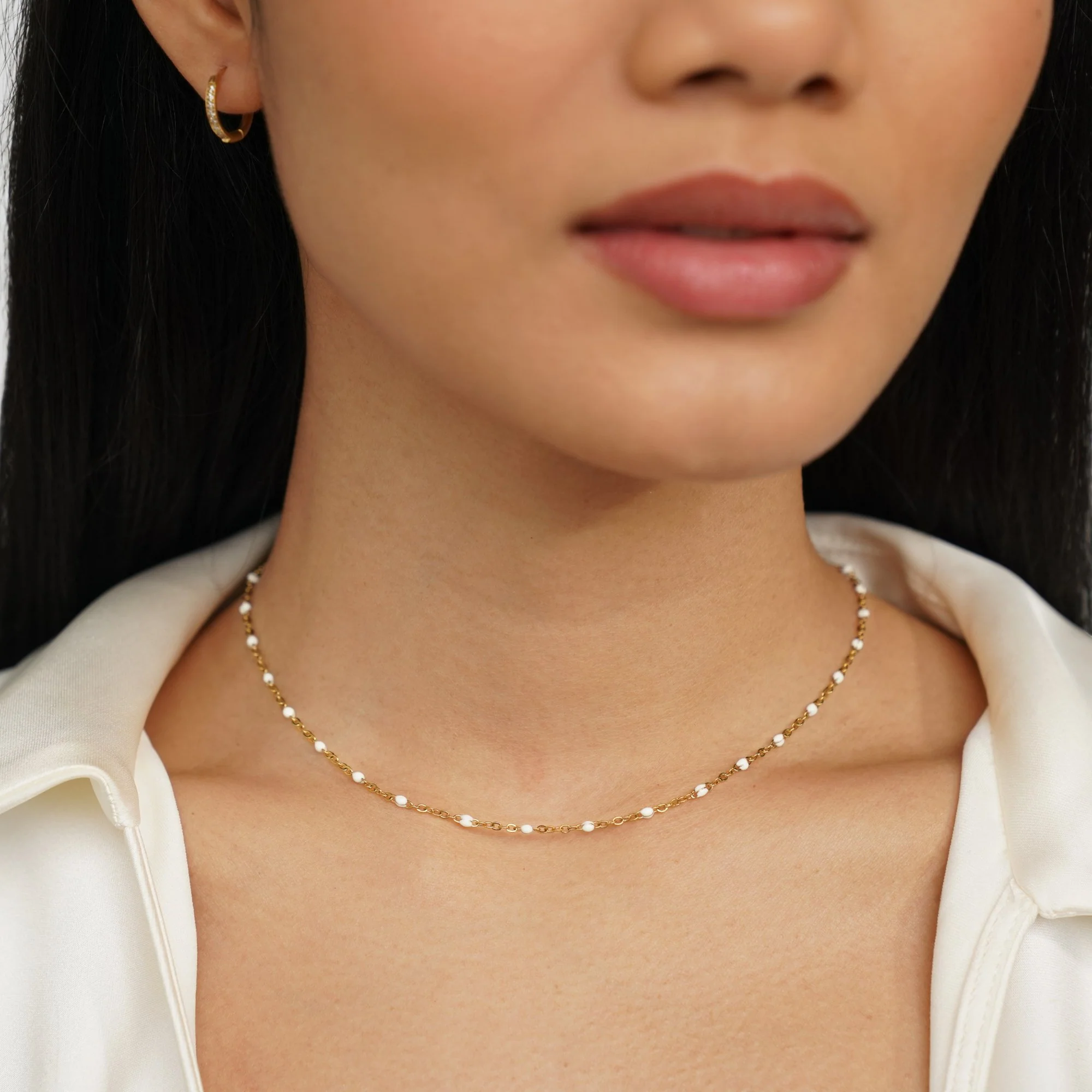 Mila White Bead Necklace - Image 4