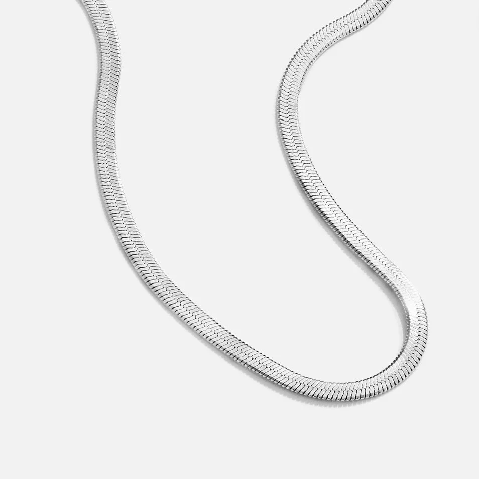 Sarya Snake Chain Silver Necklace