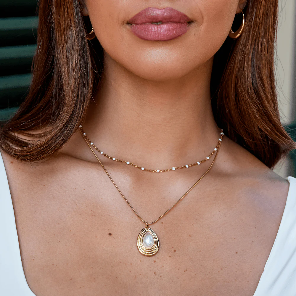 Vintage Camila Teardrop Necklace - Image 2