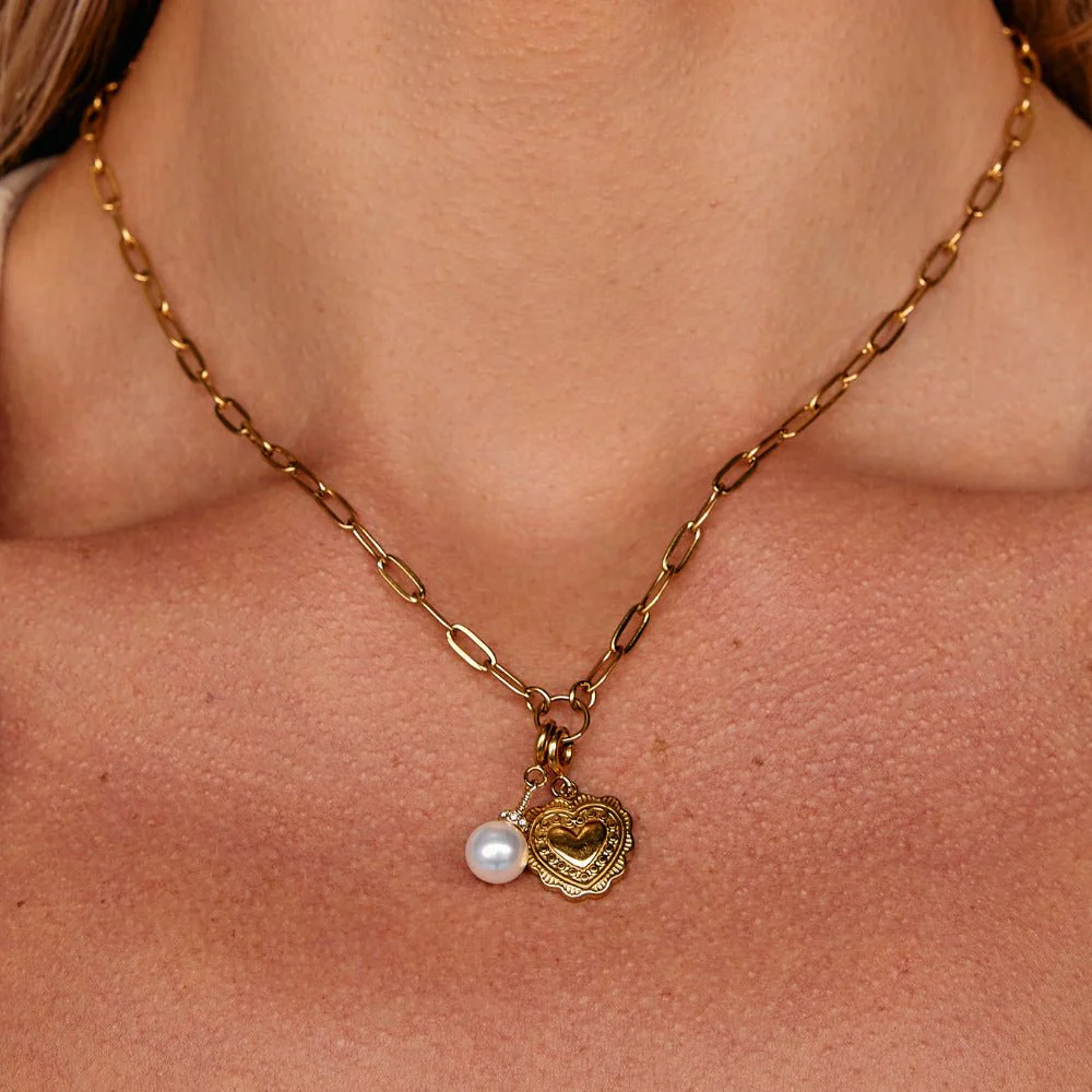 Vintage Gold Heart Charm - Image 3